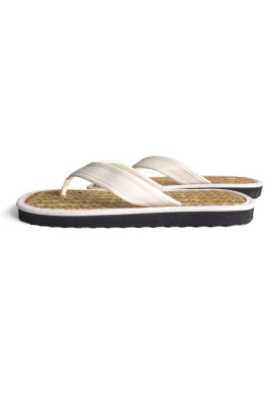 Weisse Flip Flops für Damen, mit einem Schilf Fussbett